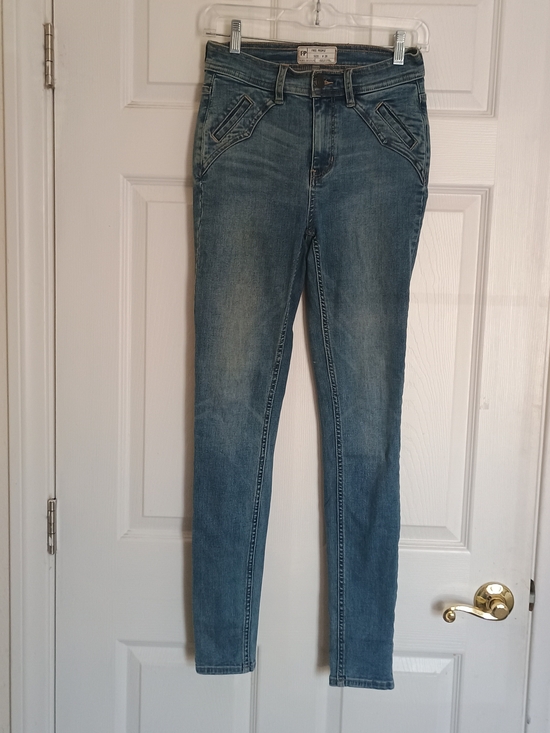 Free People Denim - EUC Free People Mid-Wash High Rise Blue Skinny Jeans Size 26
